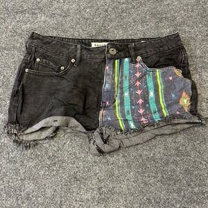 Bullhead Denim Co. Shorts Womens Size 26 Black Southwestern Print Cotton Frayed